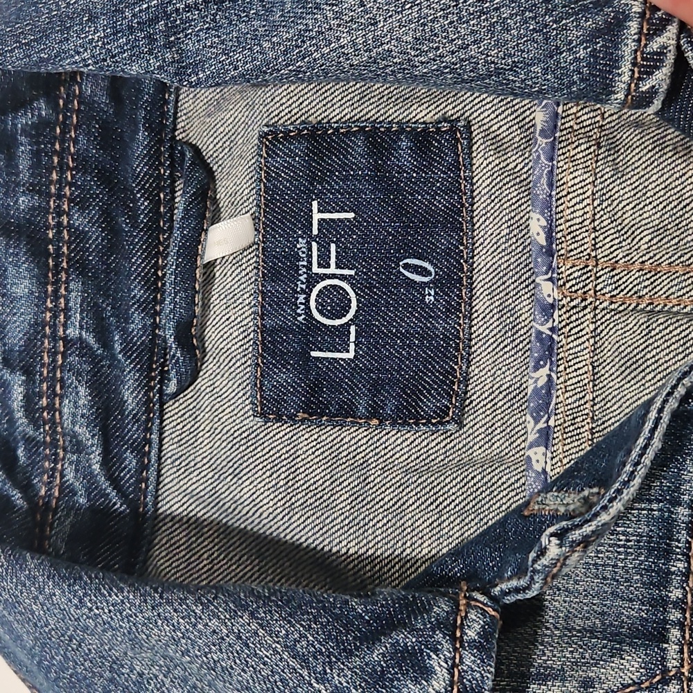 Cropped Womens Jean Jacket." Loft" Sz 0    Sz Xs - Picture 3 of 5